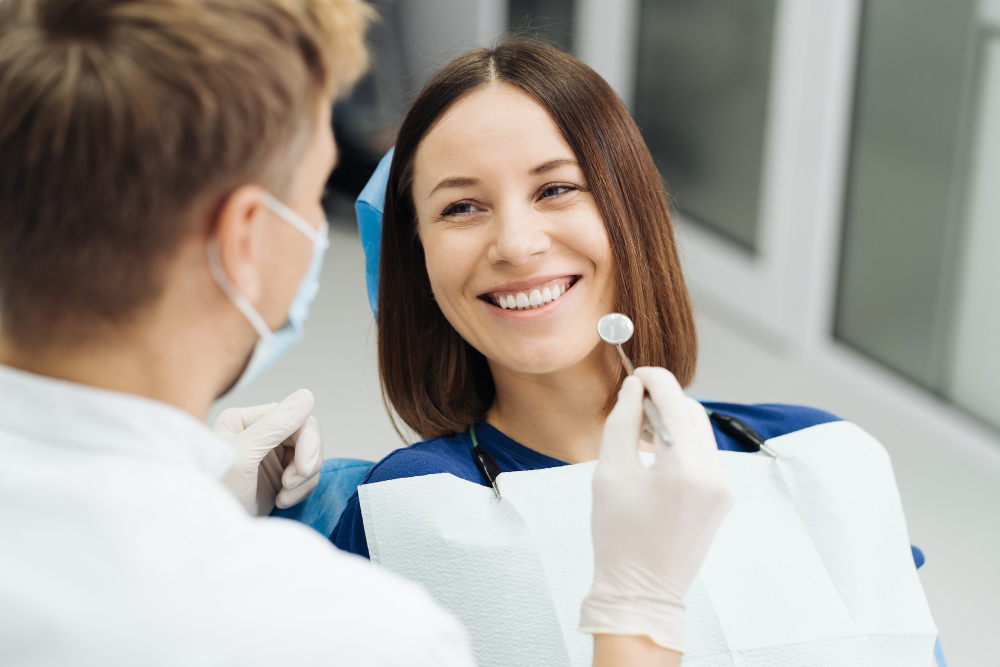 Cum îți poți ajuta copilul să nu se teamă de dentist