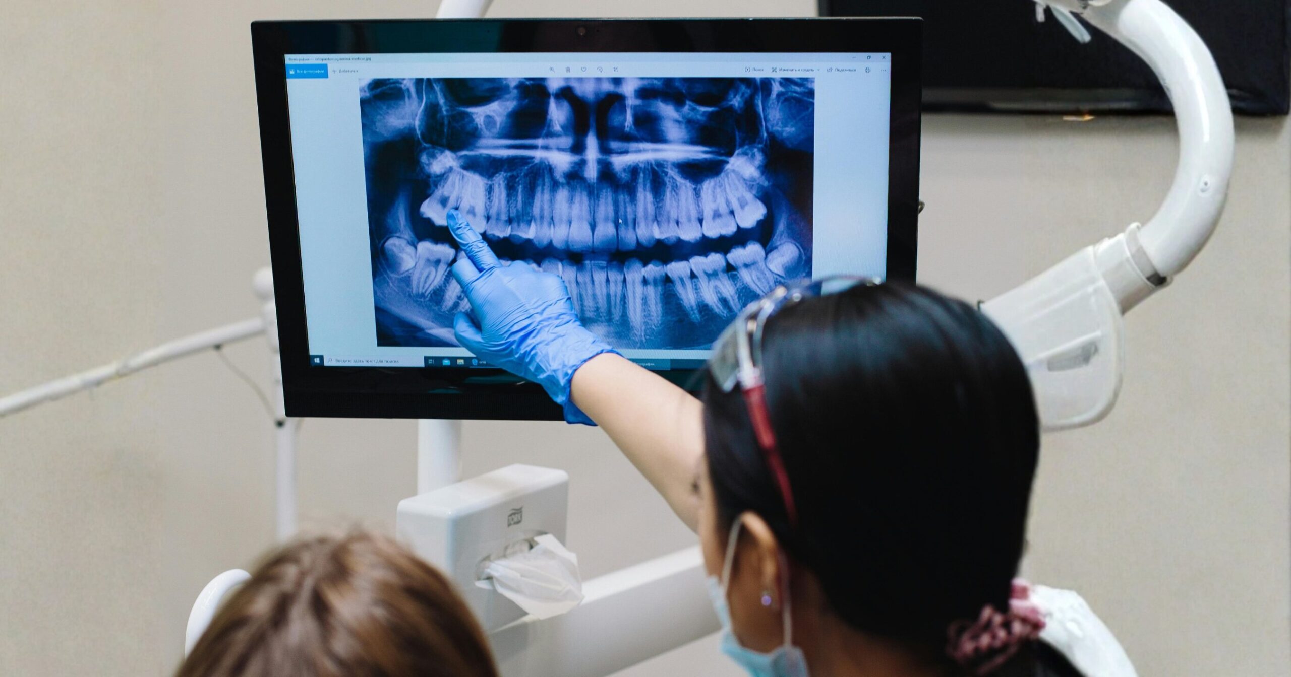 https://www.arclinedental.ro/despre-noi/